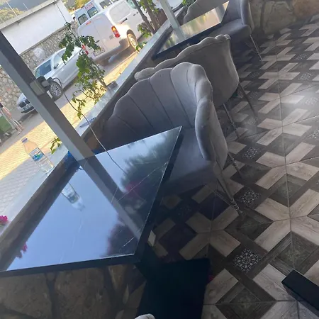 Denizyildizi Centrum Gazde/Camere de închiriat *