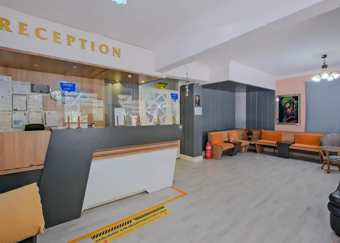 בית אירוח Denizyildizi Centrum פאטהיה